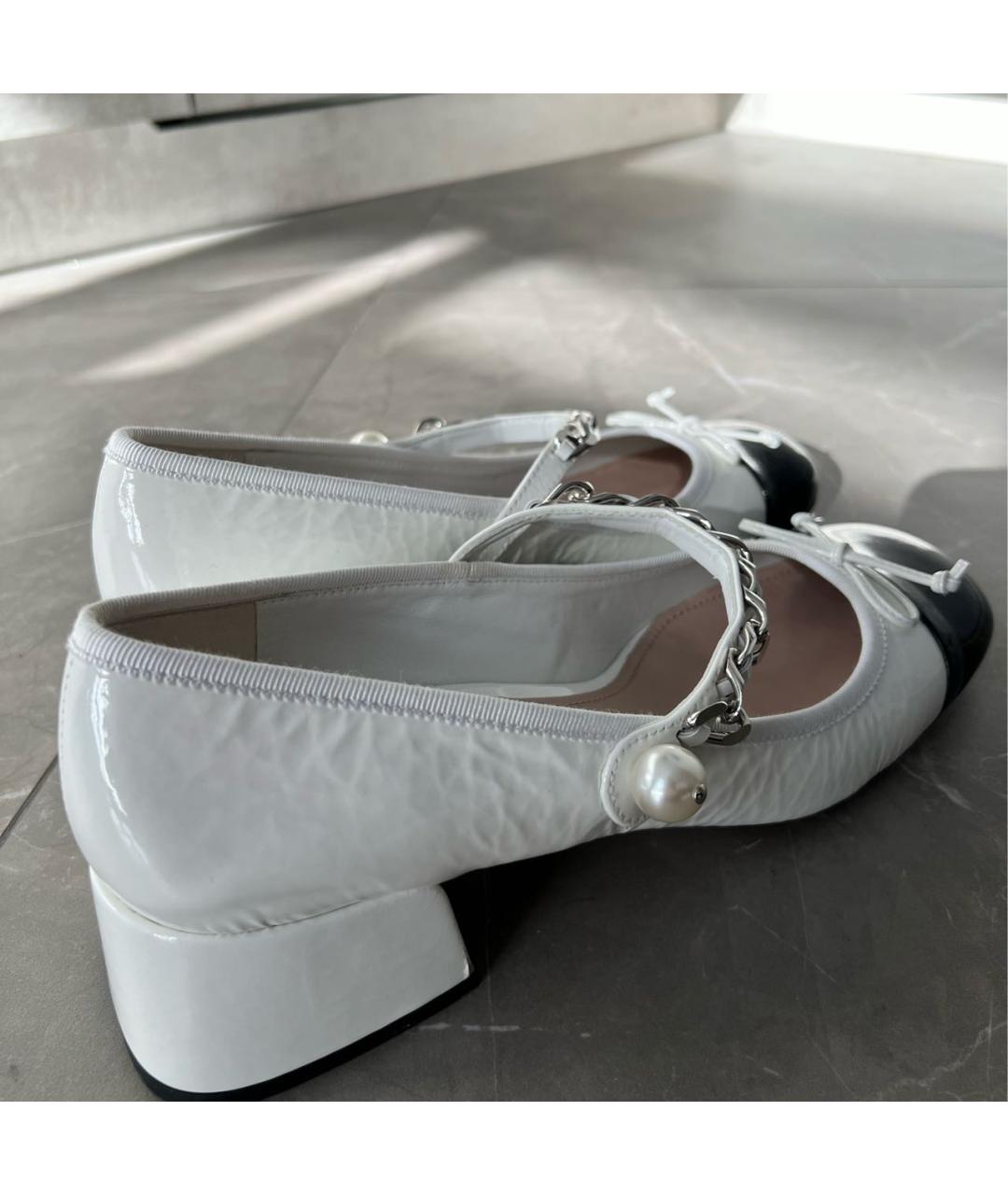 MIU MIU Белые туфли из лакированной кожи, фото 4