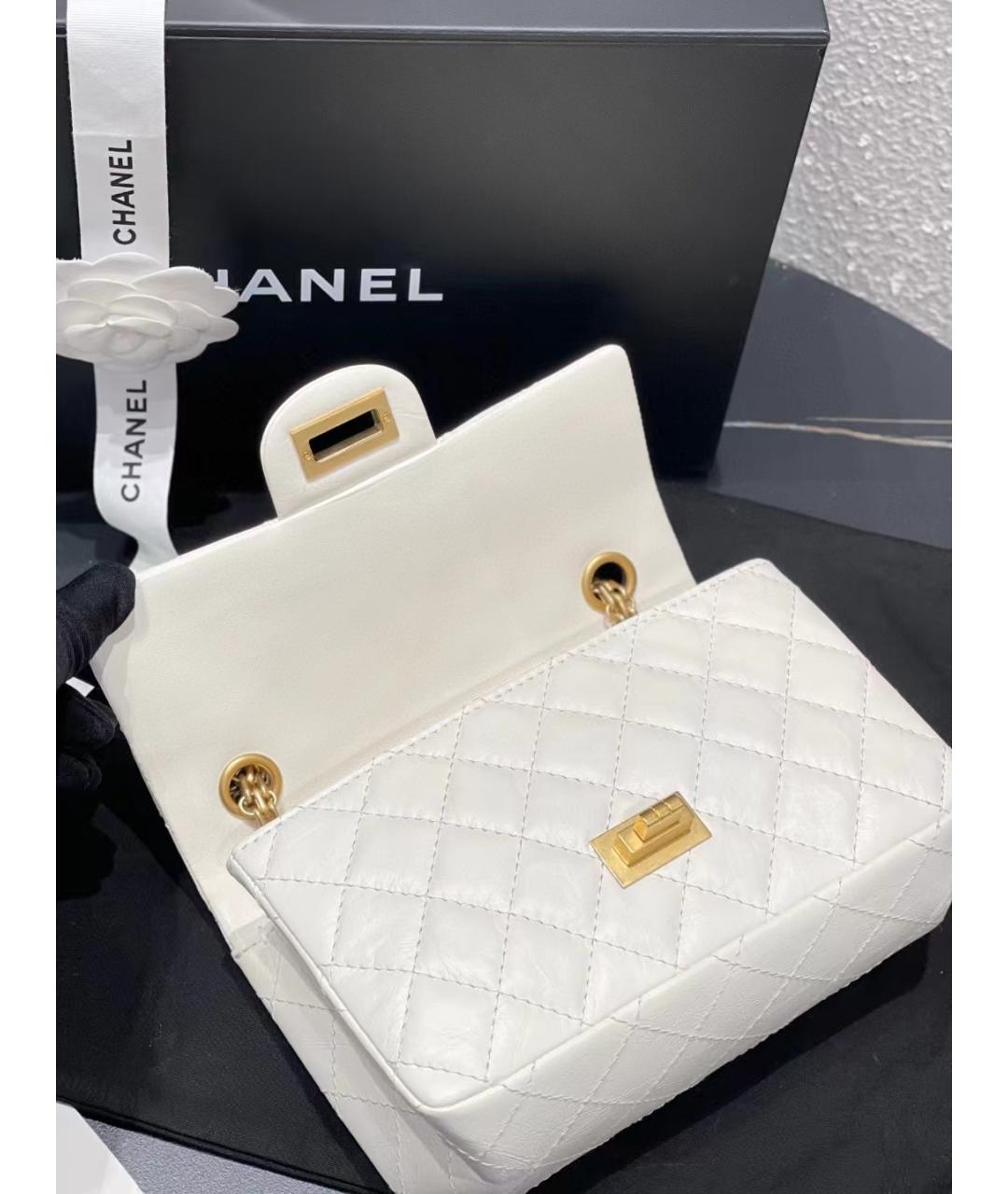 CHANEL Белая кожаная сумка через плечо, фото 4