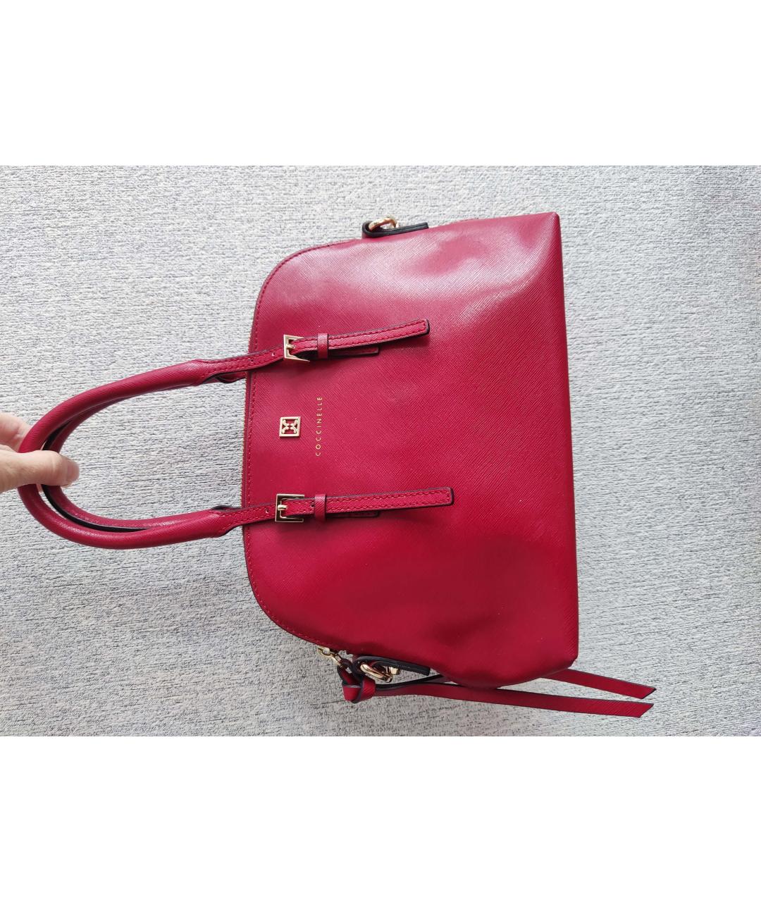 COCCINELLE Красная кожаная сумка с короткими ручками, фото 10