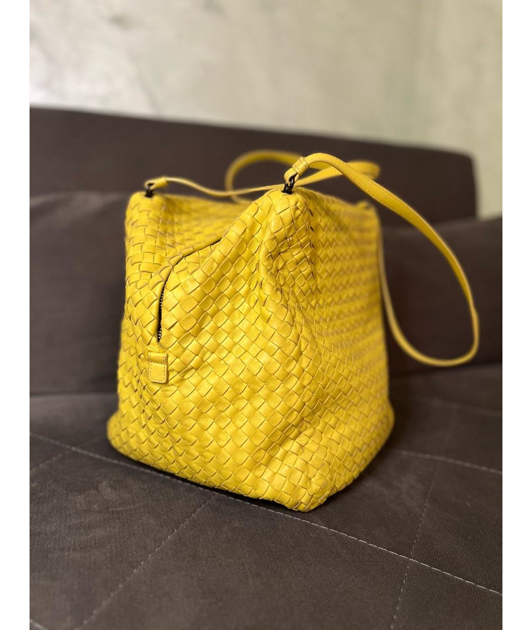 BOTTEGA VENETA Желтая кожаная сумка тоут, фото 2