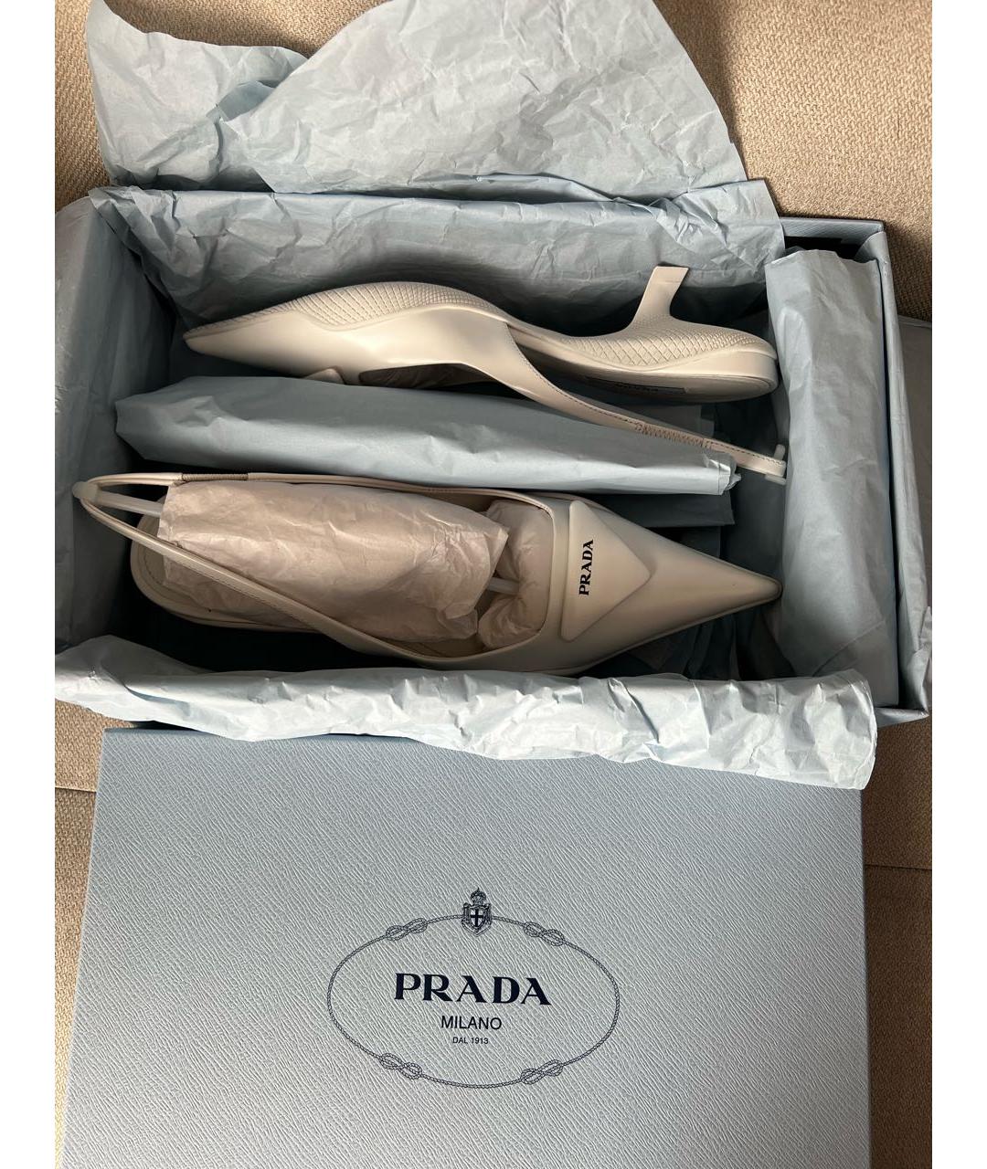 PRADA Белые кожаные туфли, фото 2