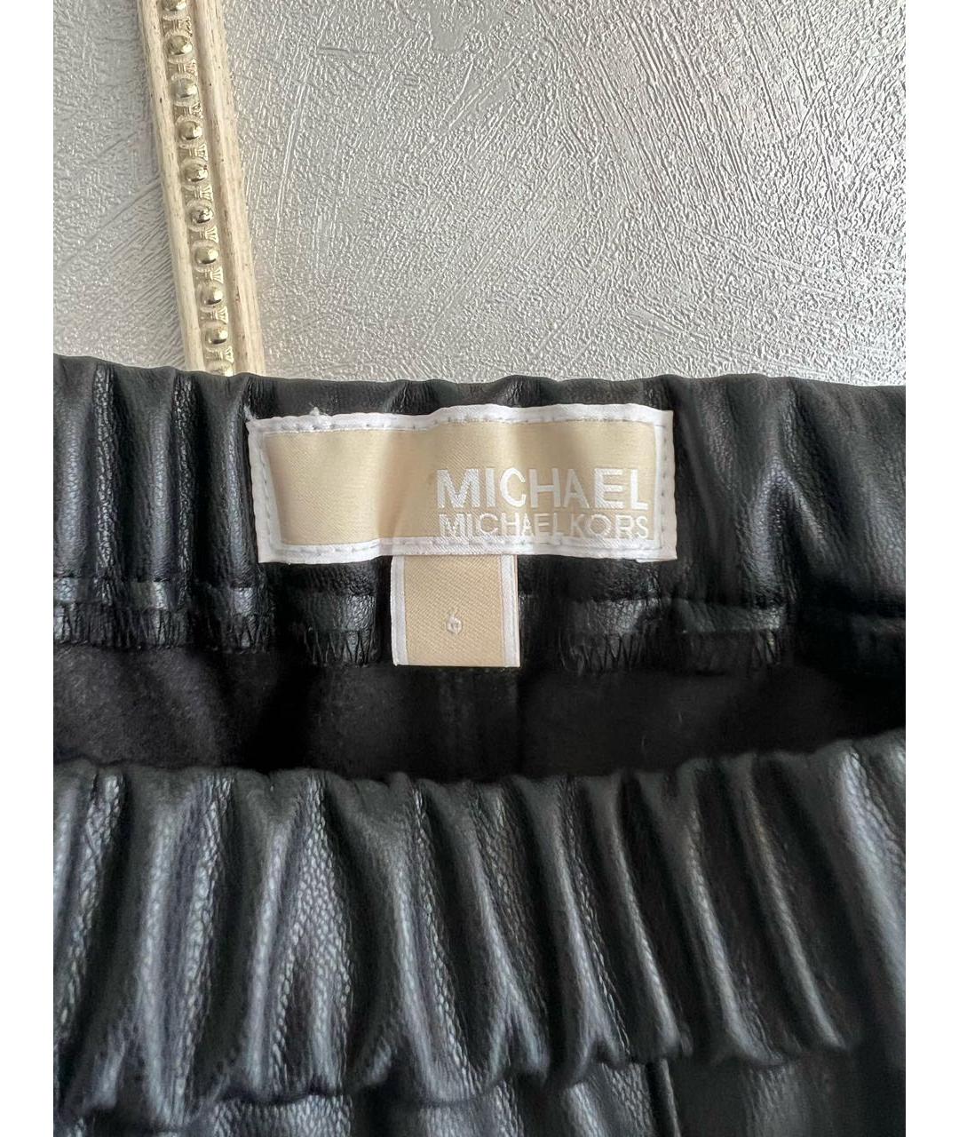 MICHAEL KORS Черные полиуретановые брюки узкие, фото 7