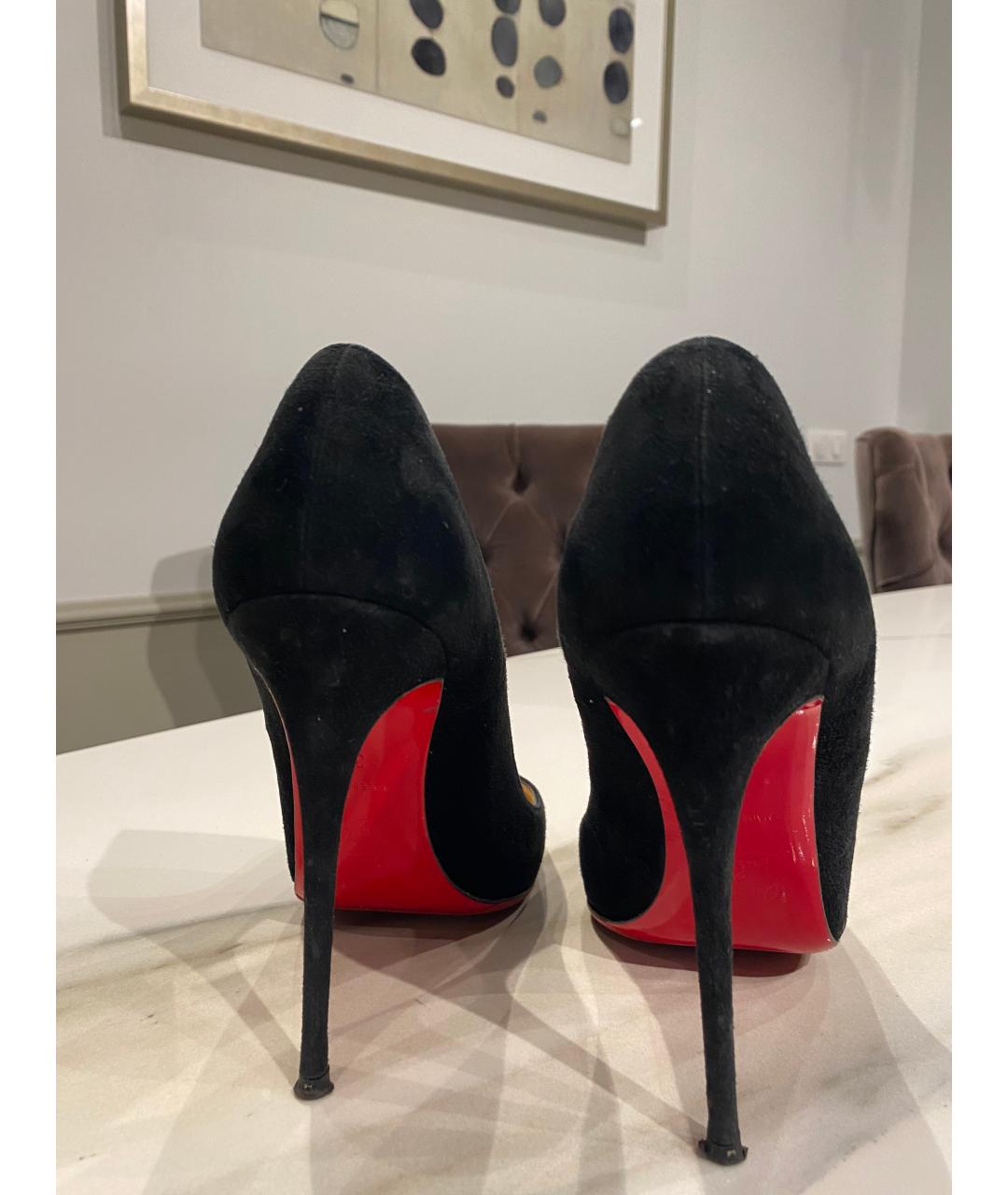 CHRISTIAN LOUBOUTIN Черные замшевые туфли, фото 4