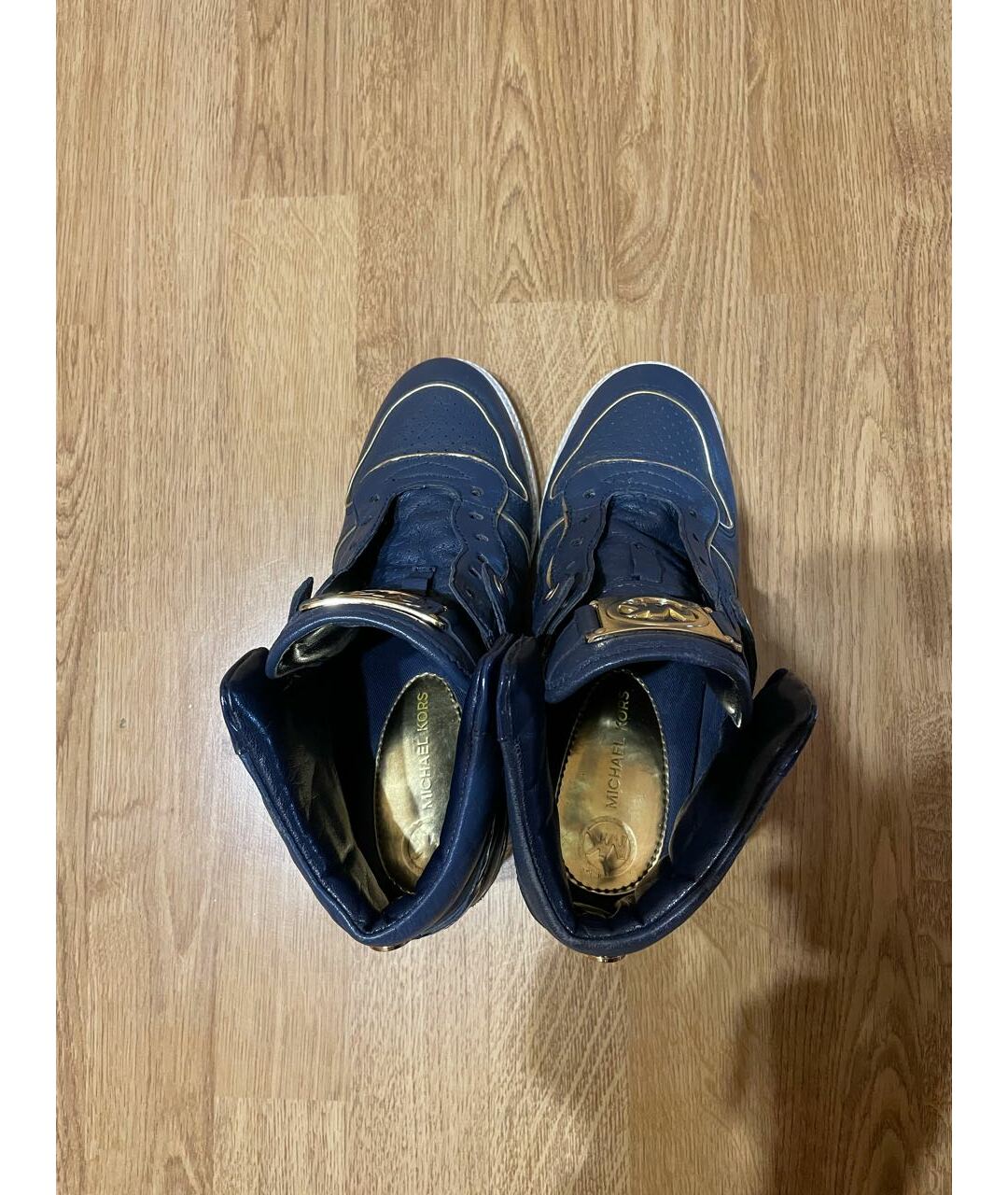 MICHAEL KORS Темно-синие кожаные кроссовки, фото 3