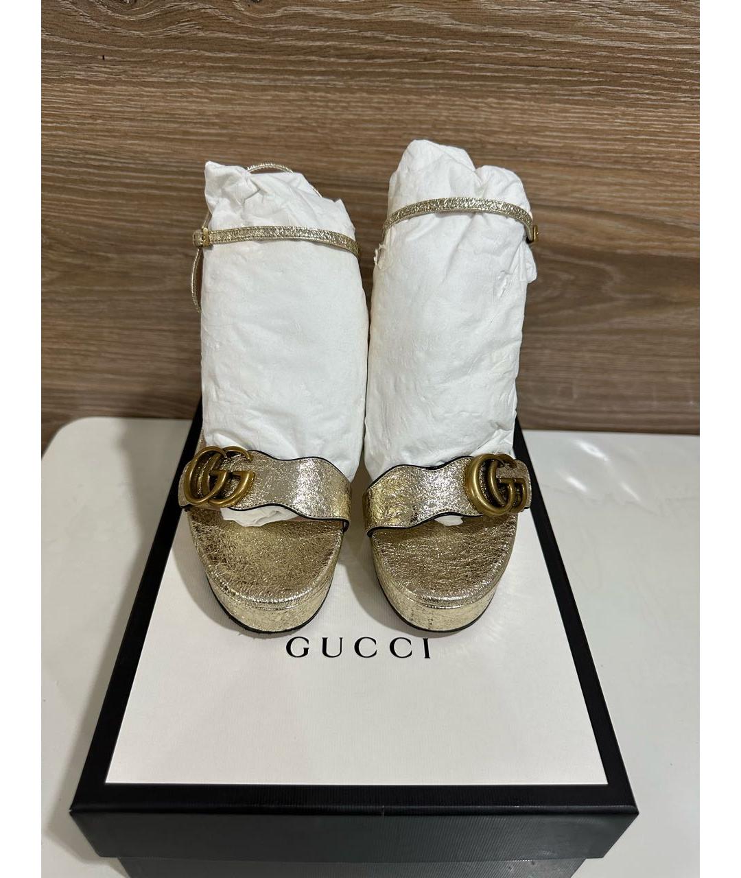 GUCCI Золотые кожаные босоножки, фото 2