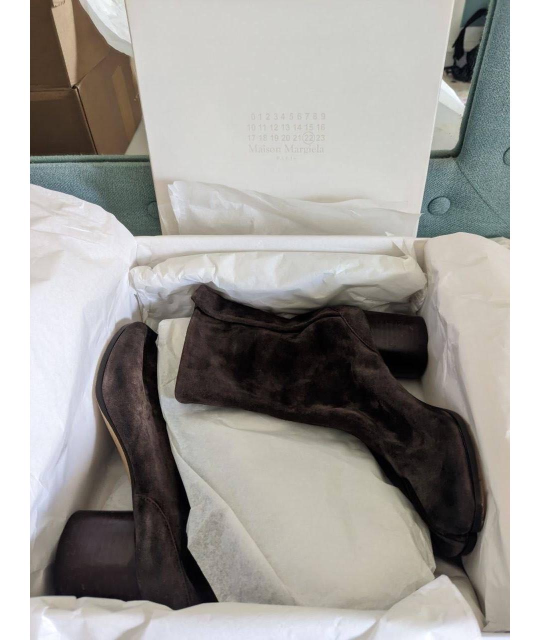 MAISON MARGIELA Коричневые замшевые сапоги, фото 5