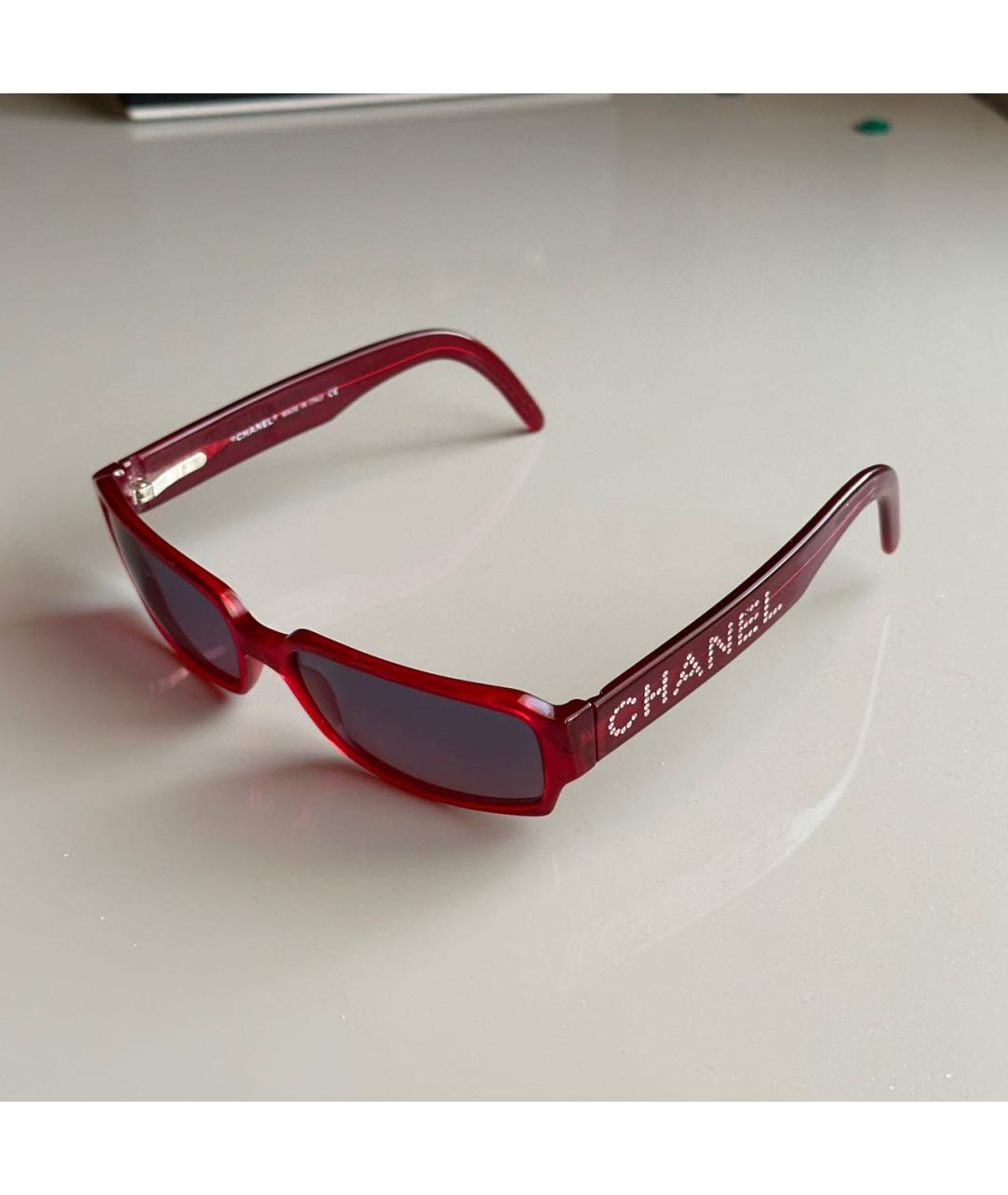 CHANEL Красные пластиковые солнцезащитные очки, фото 4