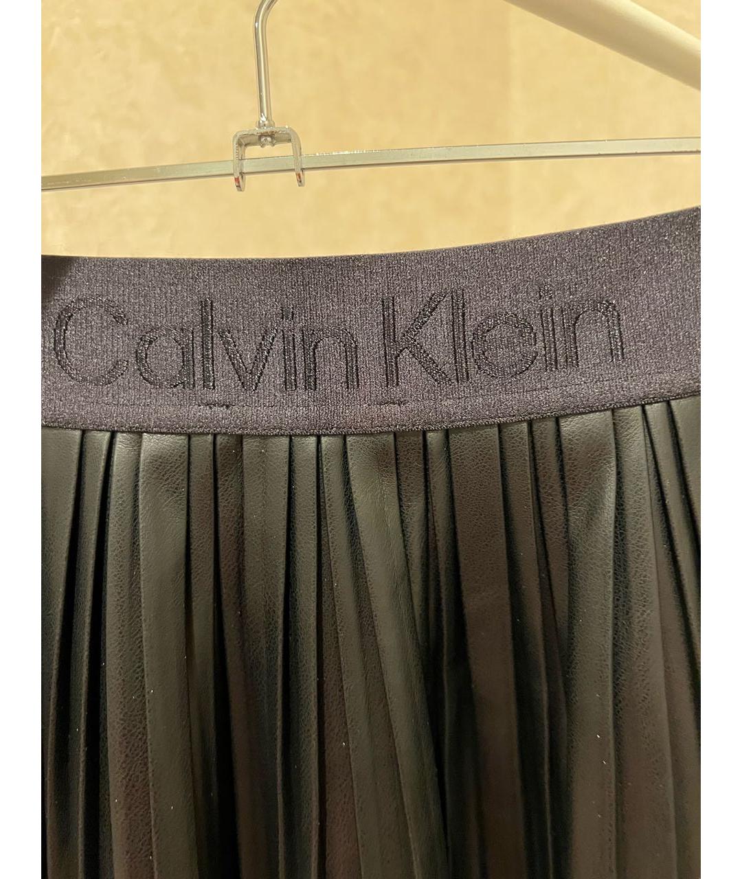 CALVIN KLEIN Черная полиуретановая юбка миди, фото 4