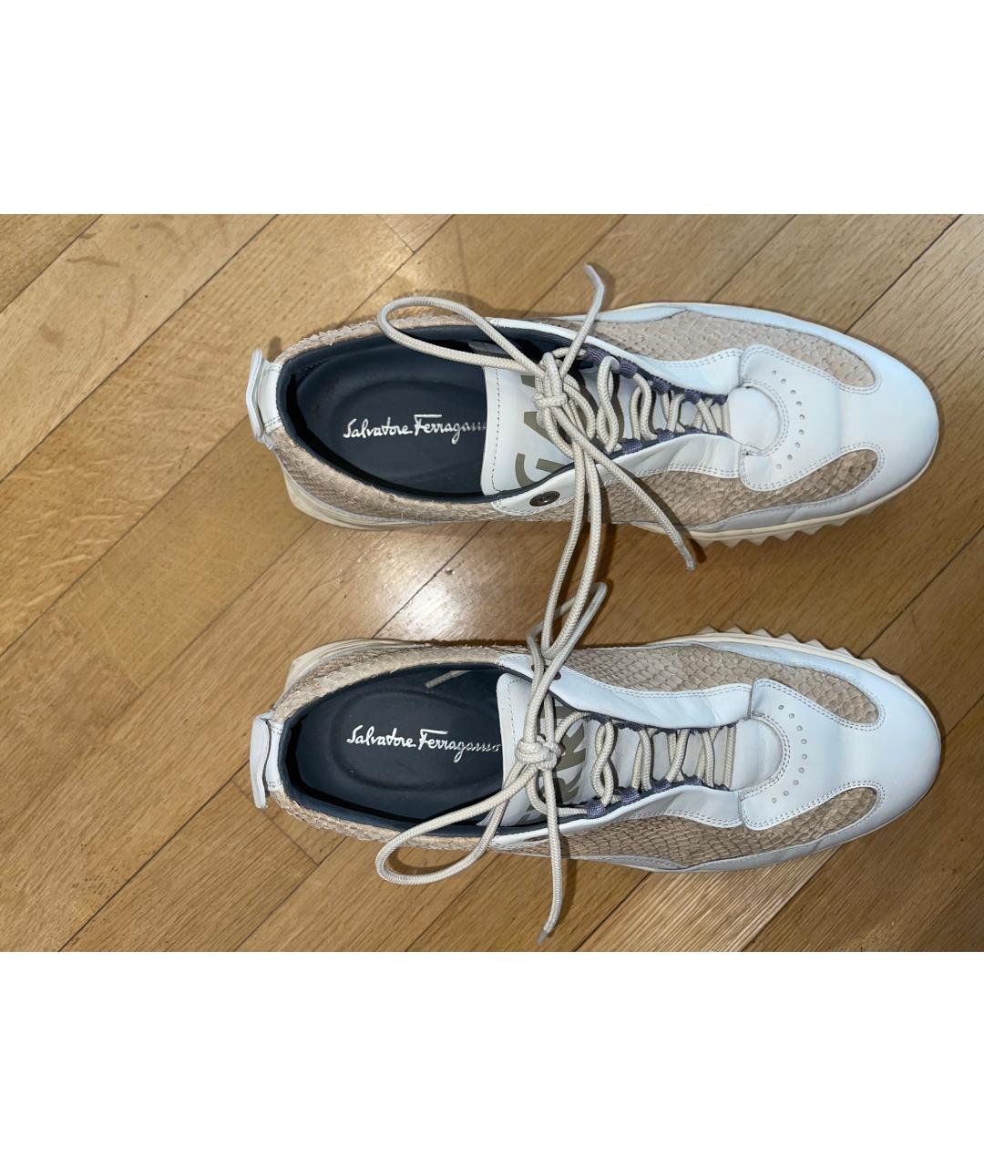 SALVATORE FERRAGAMO Белые кожаные низкие кроссовки / кеды, фото 3