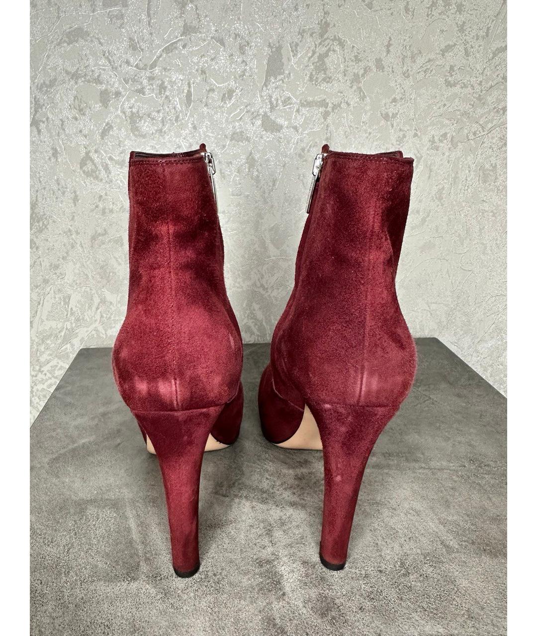 GIANVITO ROSSI Бордовые замшевые ботильоны, фото 4