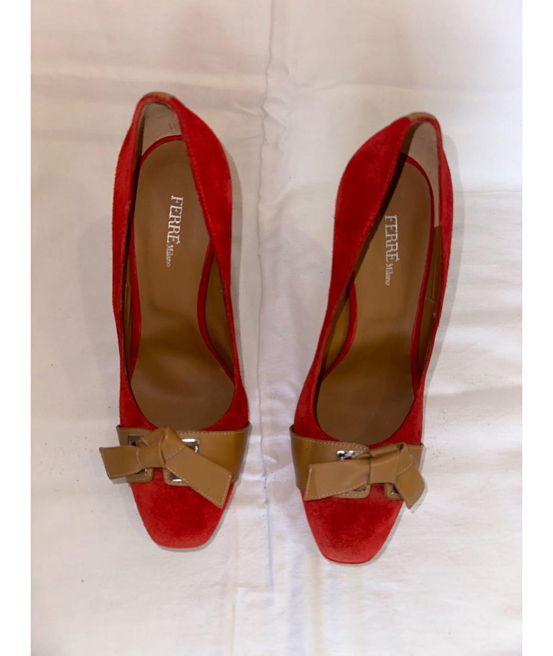 GIANFRANCO FERRE Красные замшевые туфли, фото 3