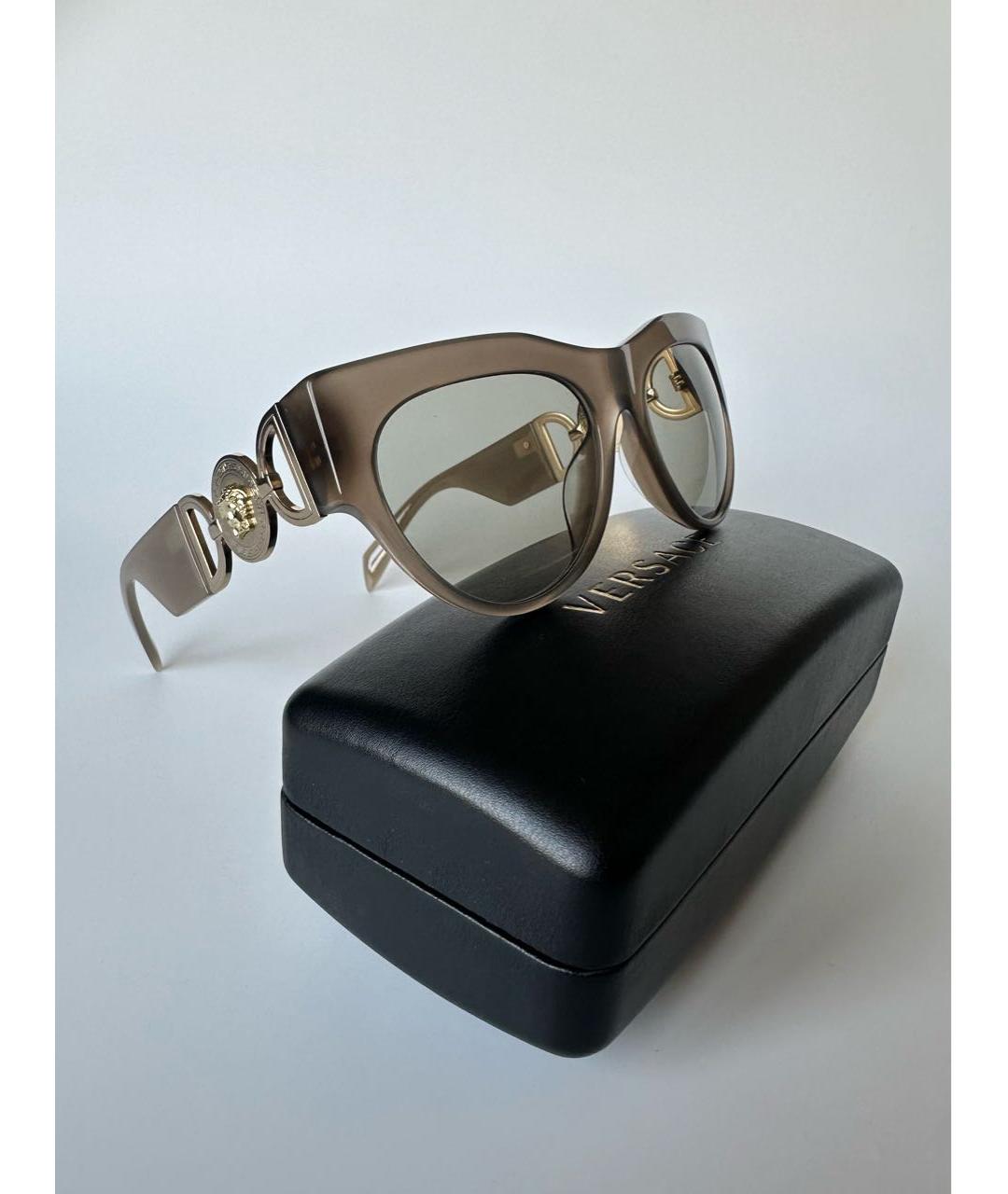 VERSACE Бежевые пластиковые солнцезащитные очки, фото 4