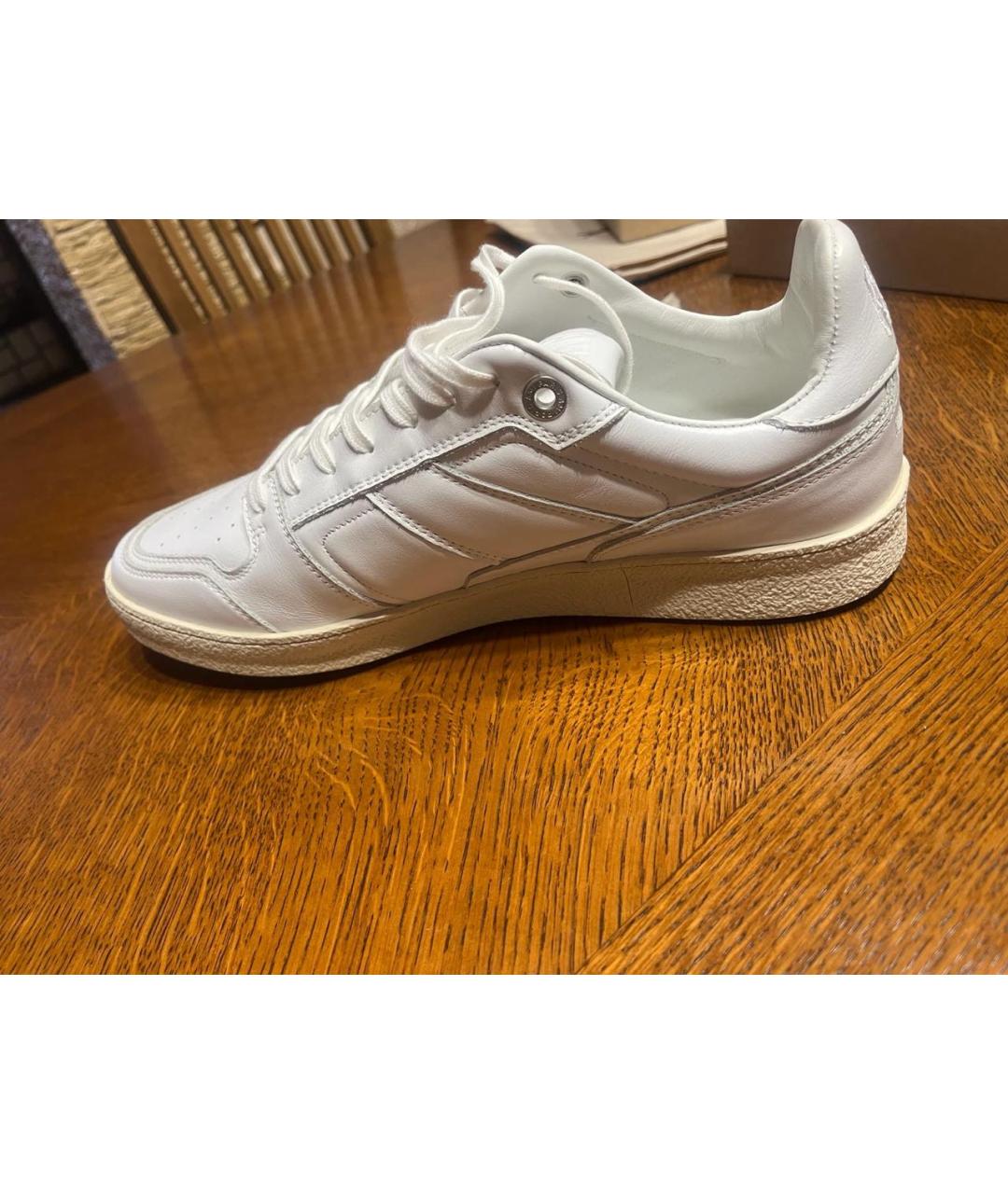 AMI Белые кожаные низкие кроссовки / кеды, фото 2