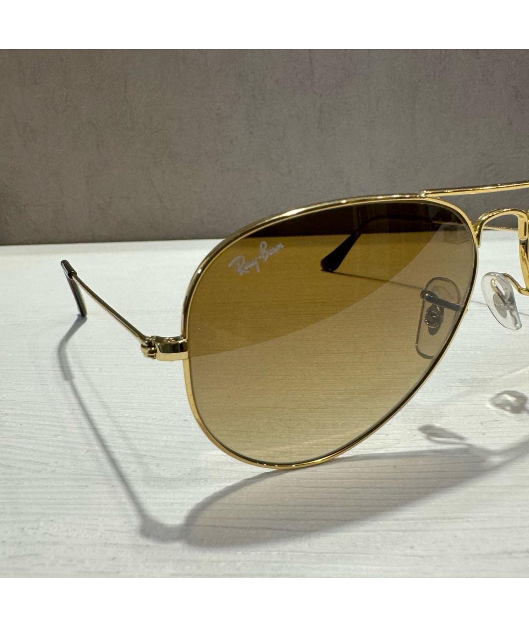 RAY BAN Коричневые металлические солнцезащитные очки, фото 3