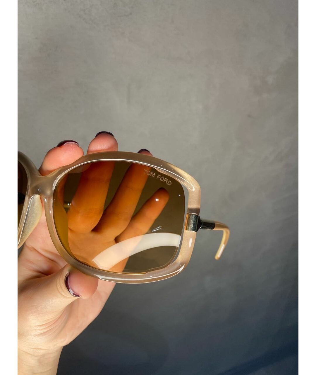 TOM FORD Бежевые пластиковые солнцезащитные очки, фото 6
