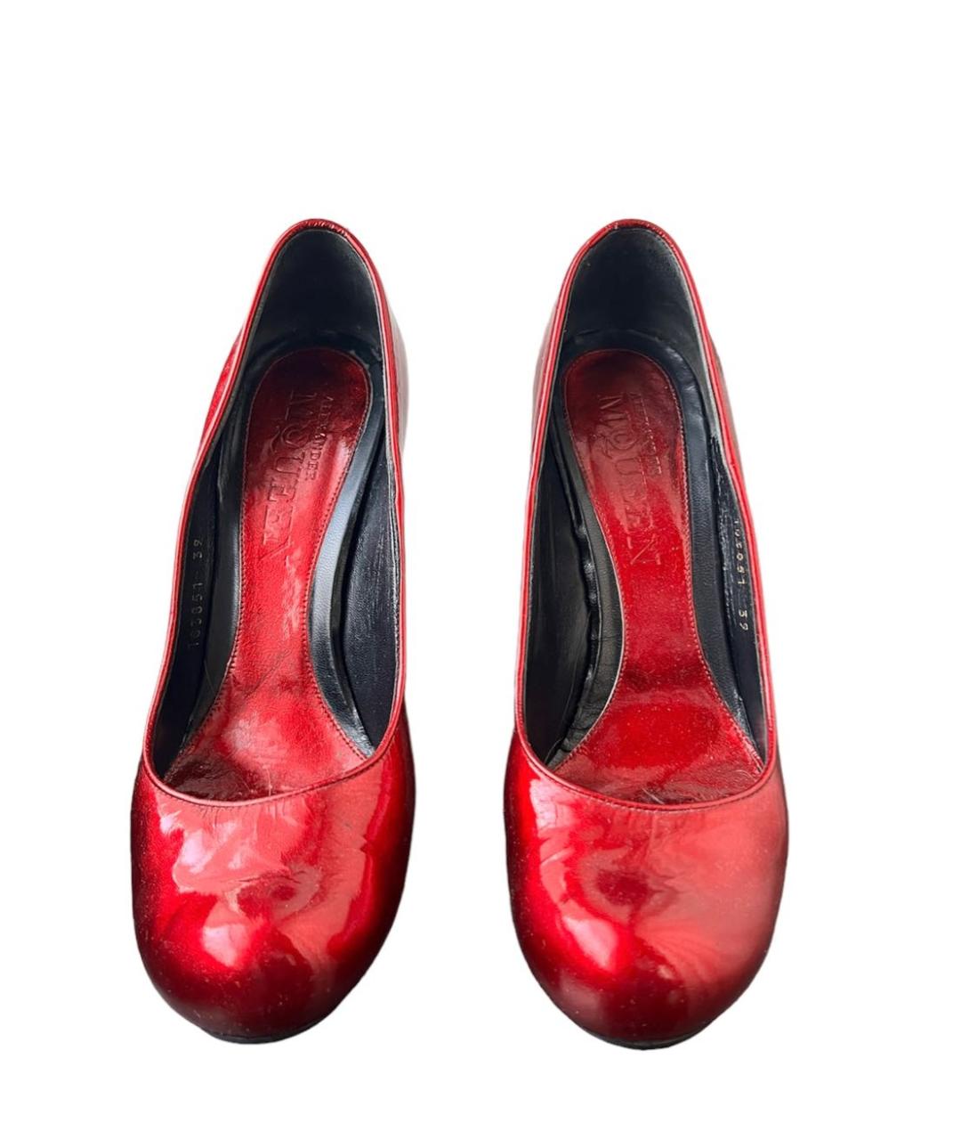 ALEXANDER MCQUEEN Красные туфли из лакированной кожи, фото 2