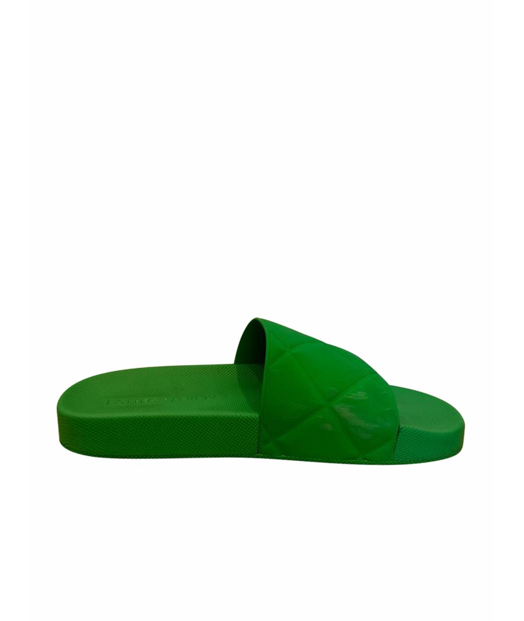 BOTTEGA VENETA Зеленые резиновые шлепанцы, фото 1