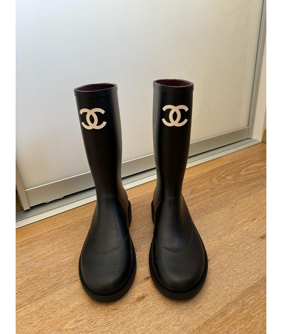 CHANEL PRE-OWNED Черные резиновые сапоги, фото 2