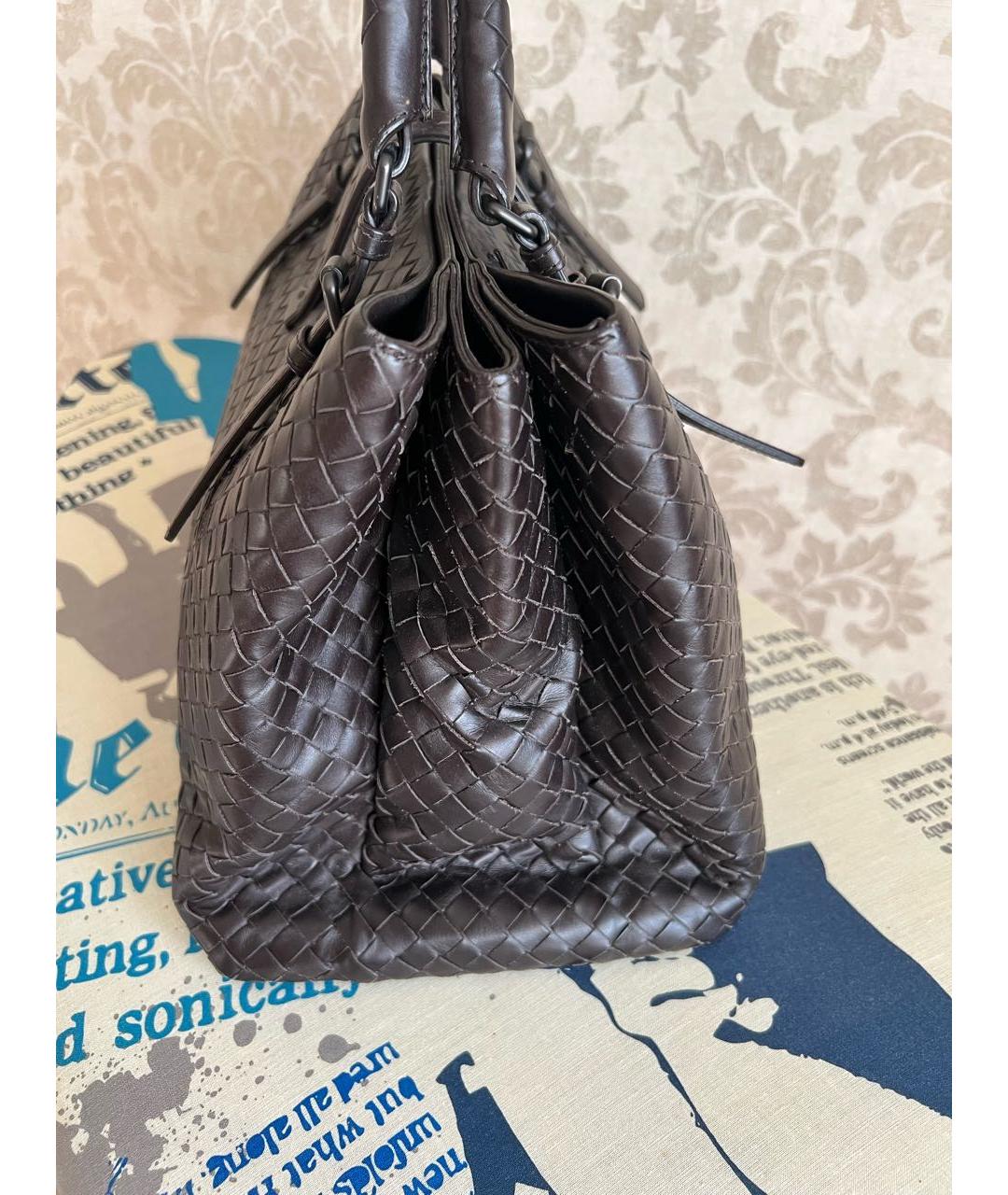 BOTTEGA VENETA Коричневая кожаная сумка с короткими ручками, фото 3