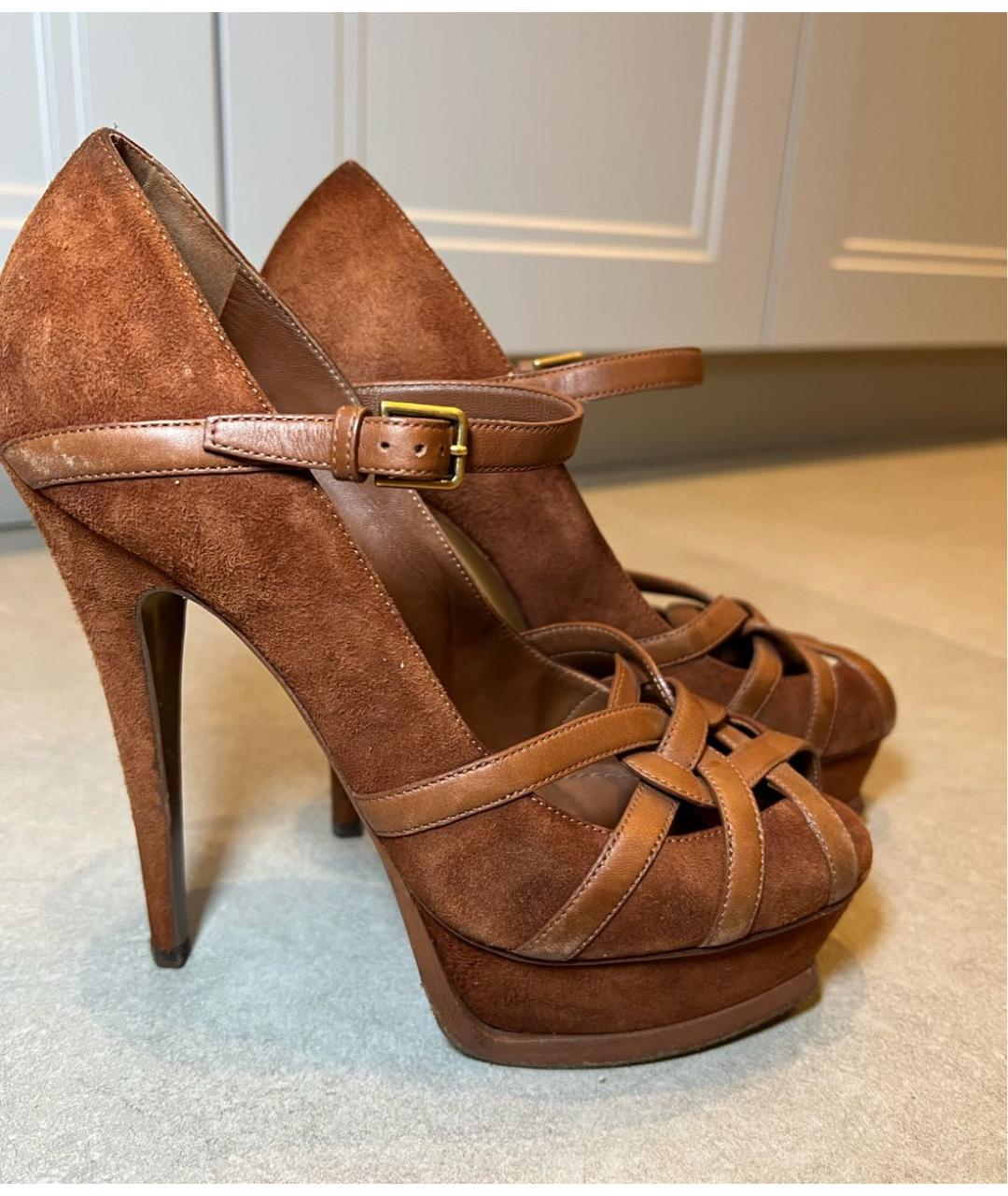 SAINT LAURENT Коричневые замшевые босоножки, фото 4