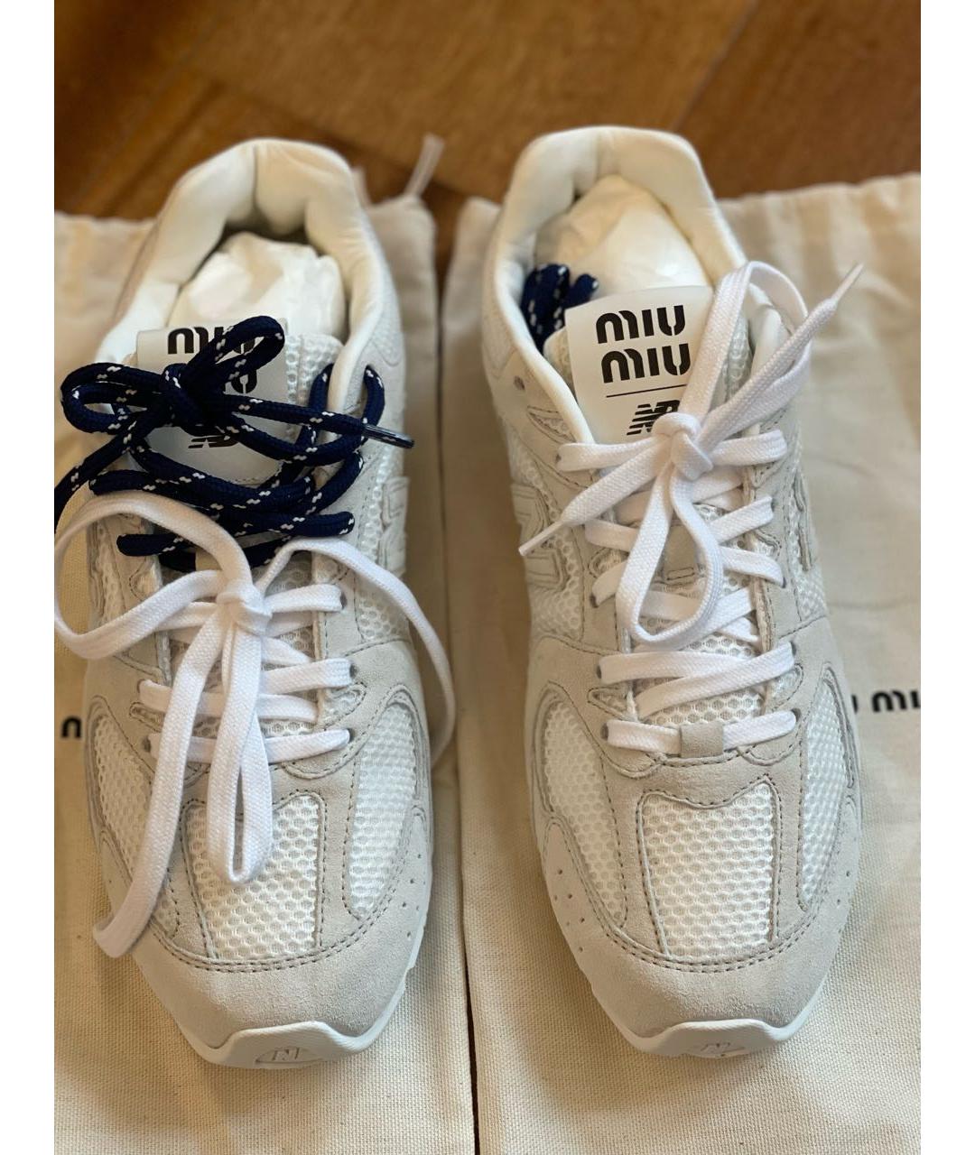 MIU MIU Белые замшевые кроссовки, фото 2