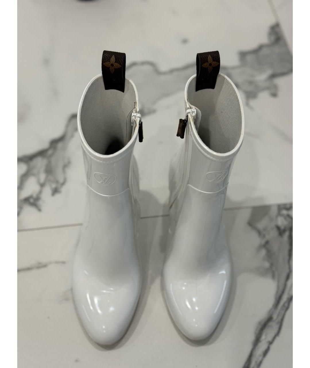 LOUIS VUITTON PRE-OWNED Белые резиновые ботинки, фото 3