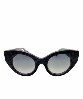 FENDI Солнцезащитные очки