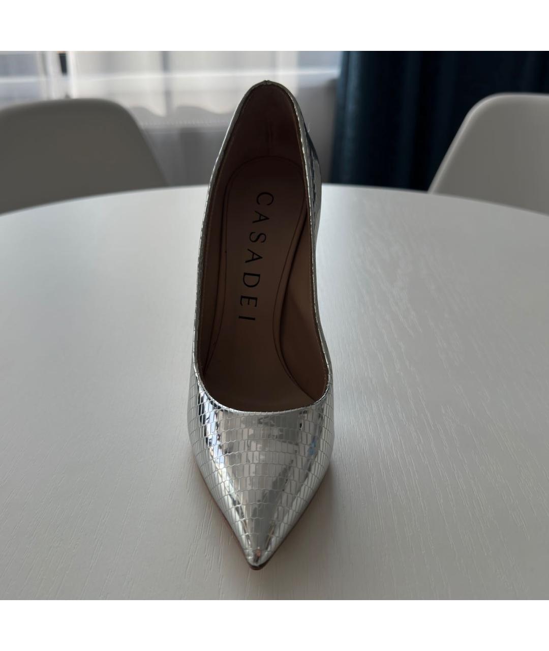 CASADEI Серебряные туфли из лакированной кожи, фото 3