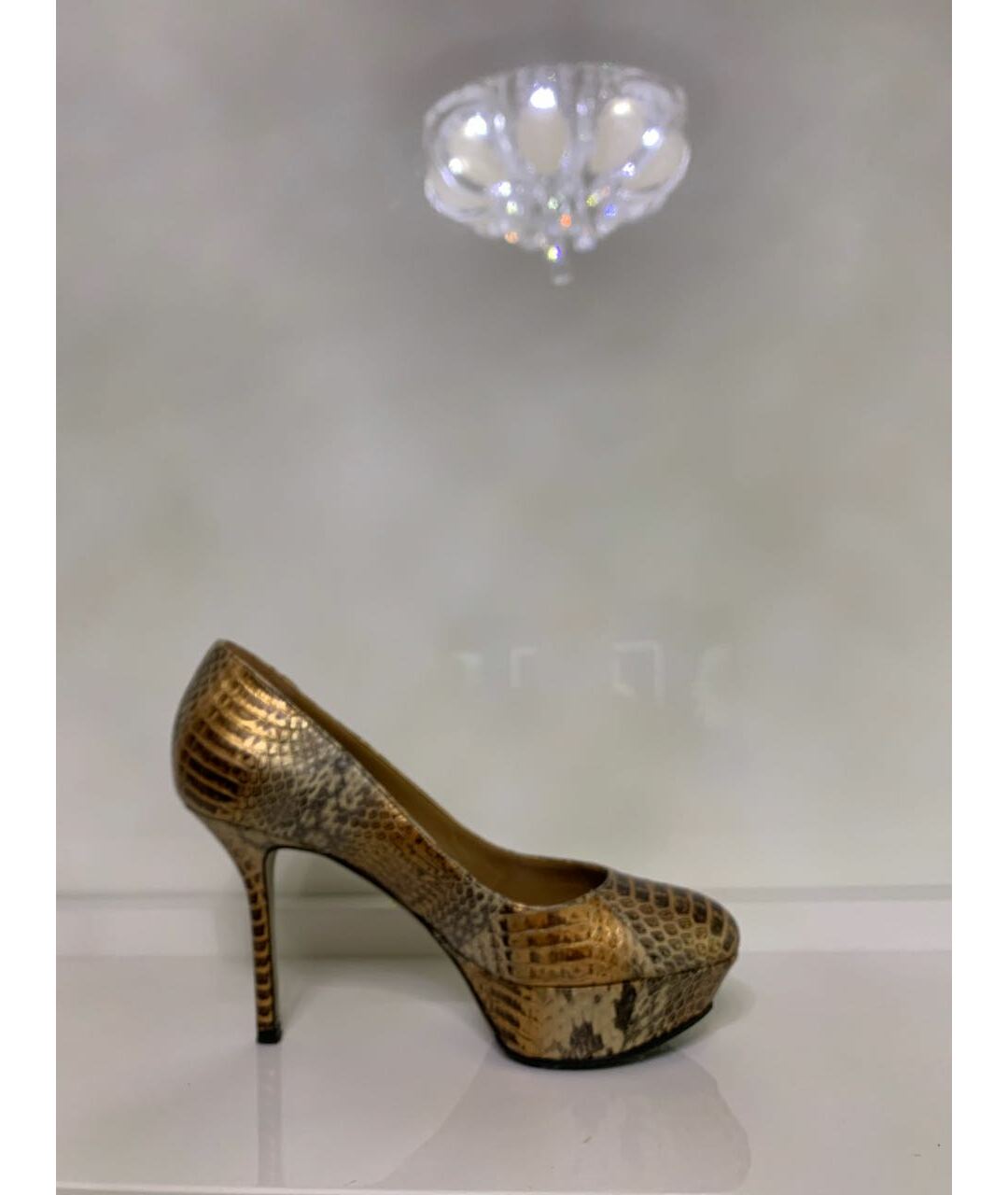 SERGIO ROSSI Золотые туфли из экзотической кожи, фото 5