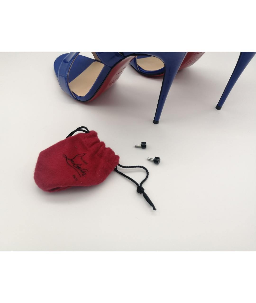 CHRISTIAN LOUBOUTIN Синие босоножки из лакированной кожи, фото 6
