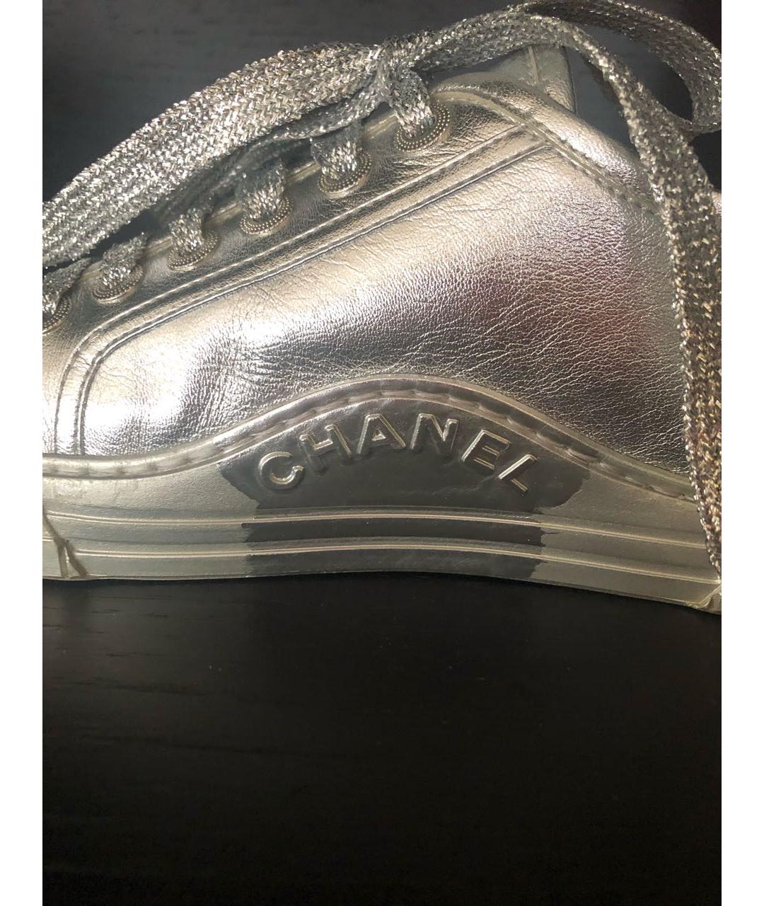 CHANEL PRE-OWNED Серебряные кожаные кеды, фото 8