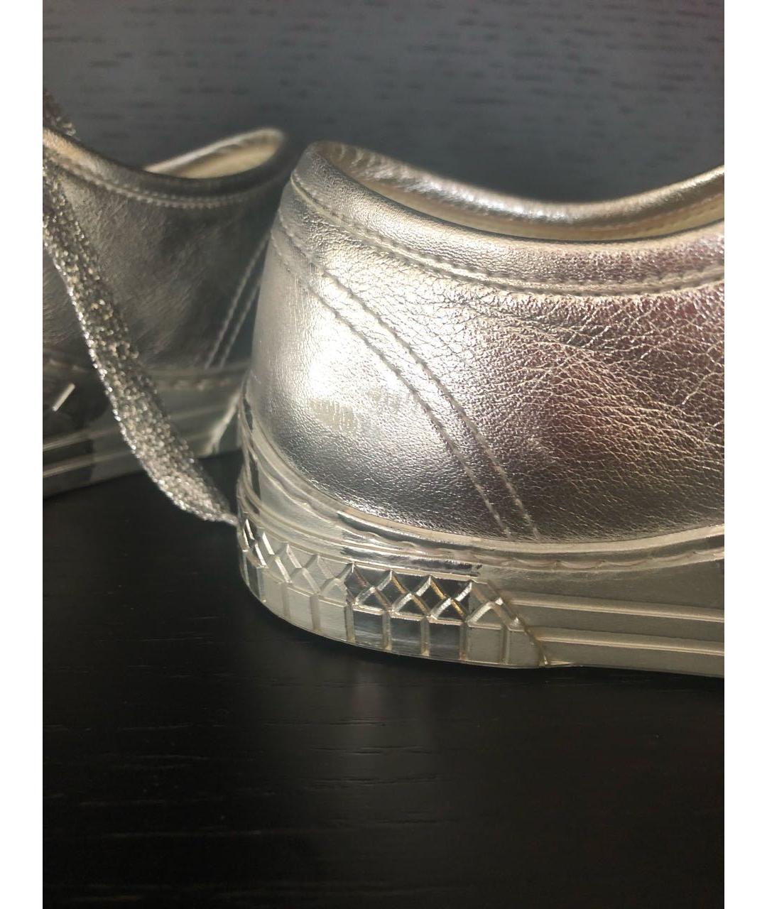 CHANEL PRE-OWNED Серебряные кожаные кеды, фото 5
