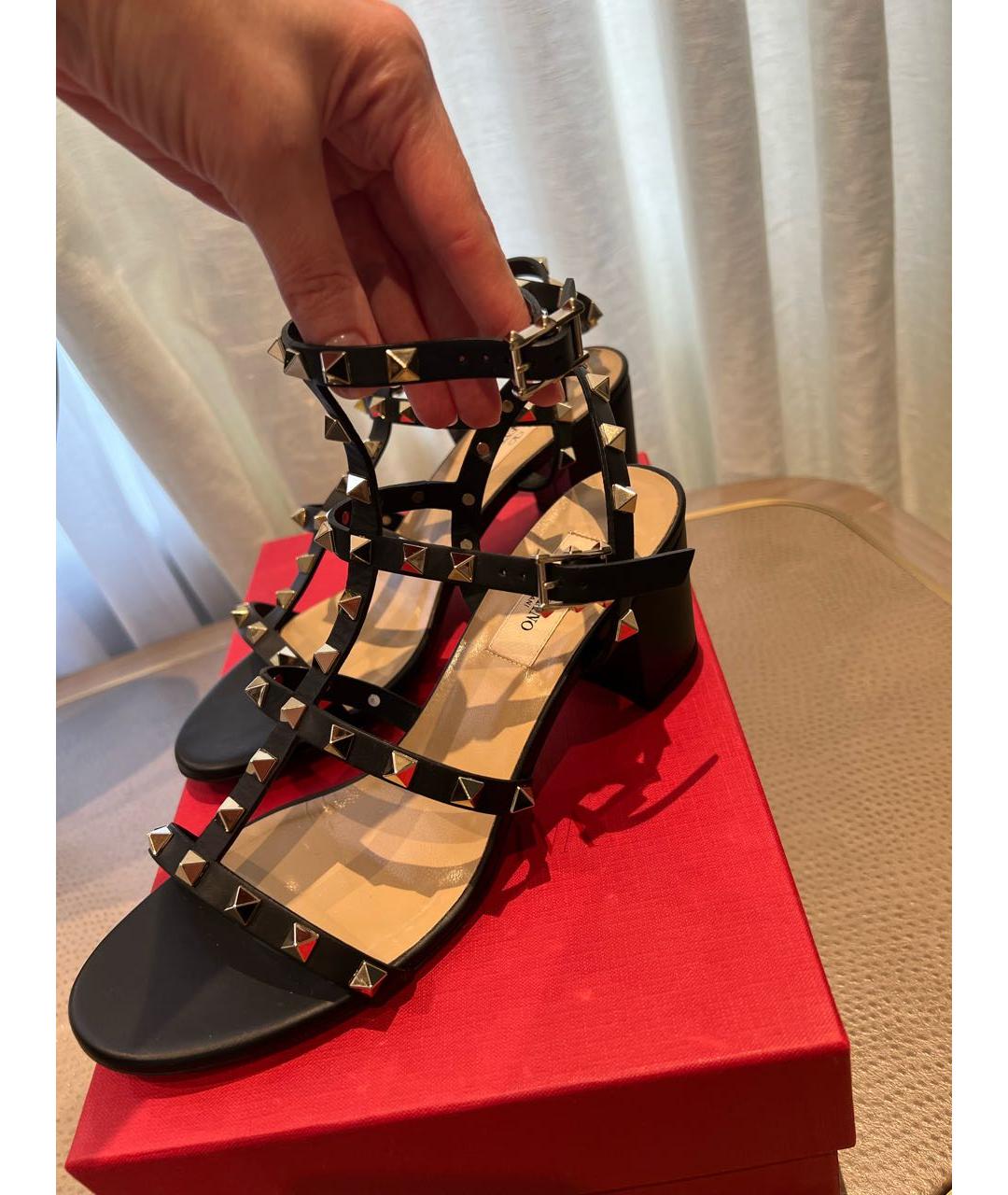 VALENTINO Черные кожаные босоножки, фото 6