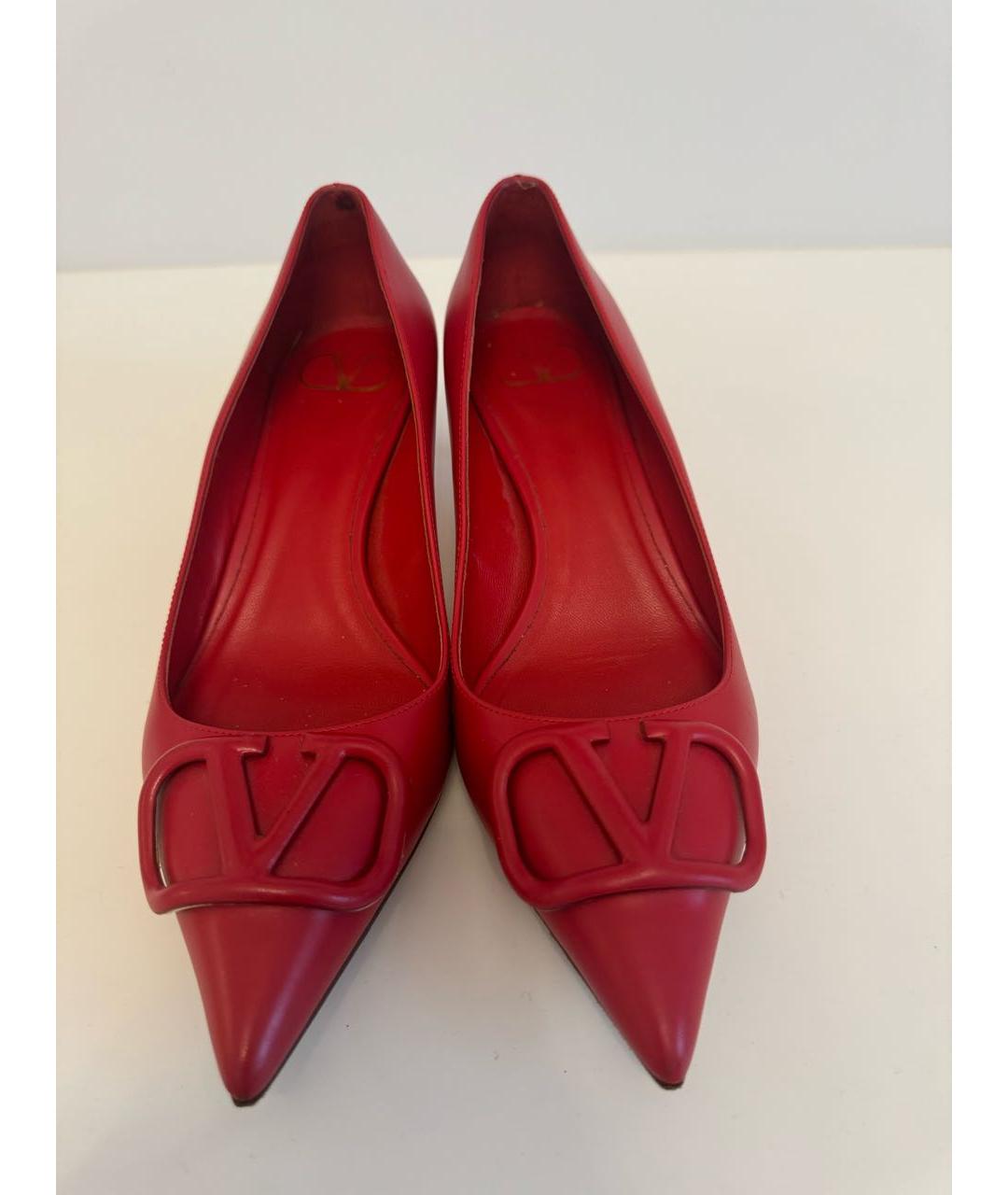 VALENTINO Красные кожаные лодочки на низком каблуке, фото 2
