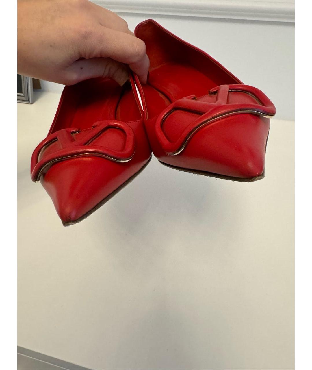 VALENTINO Красные кожаные лодочки на низком каблуке, фото 4