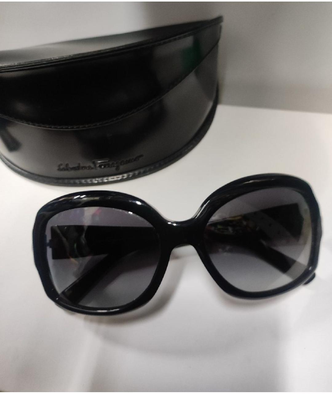 SALVATORE FERRAGAMO Черные пластиковые солнцезащитные очки, фото 9