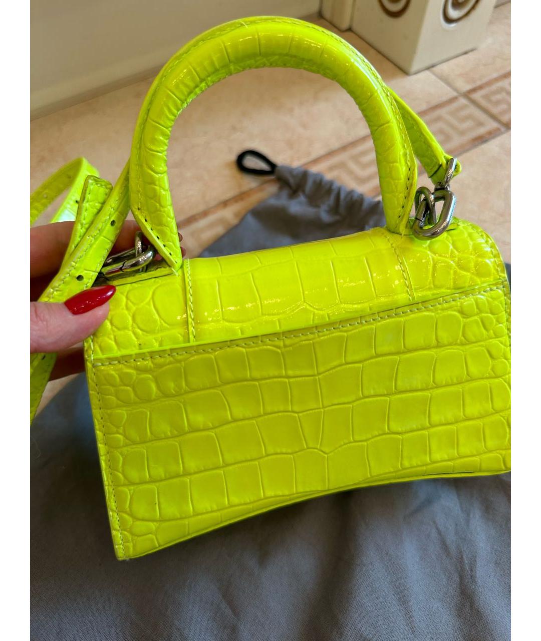 BALENCIAGA Желтая сумка через плечо из лакированной кожи, фото 4