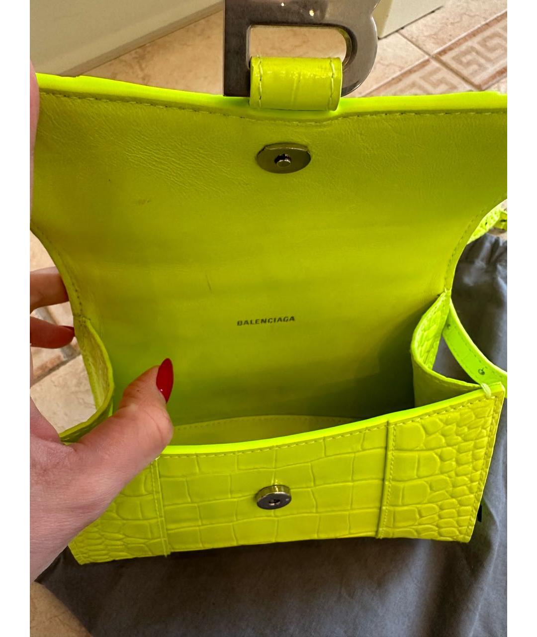 BALENCIAGA Желтая сумка через плечо из лакированной кожи, фото 3