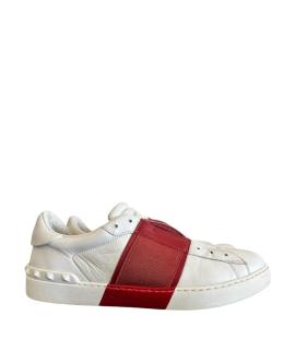 VALENTINO Низкие кроссовки / кеды