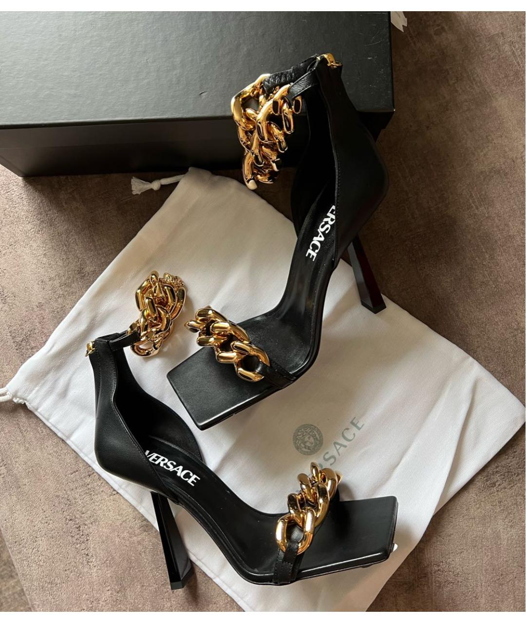 VERSACE Черные кожаные босоножки, фото 3