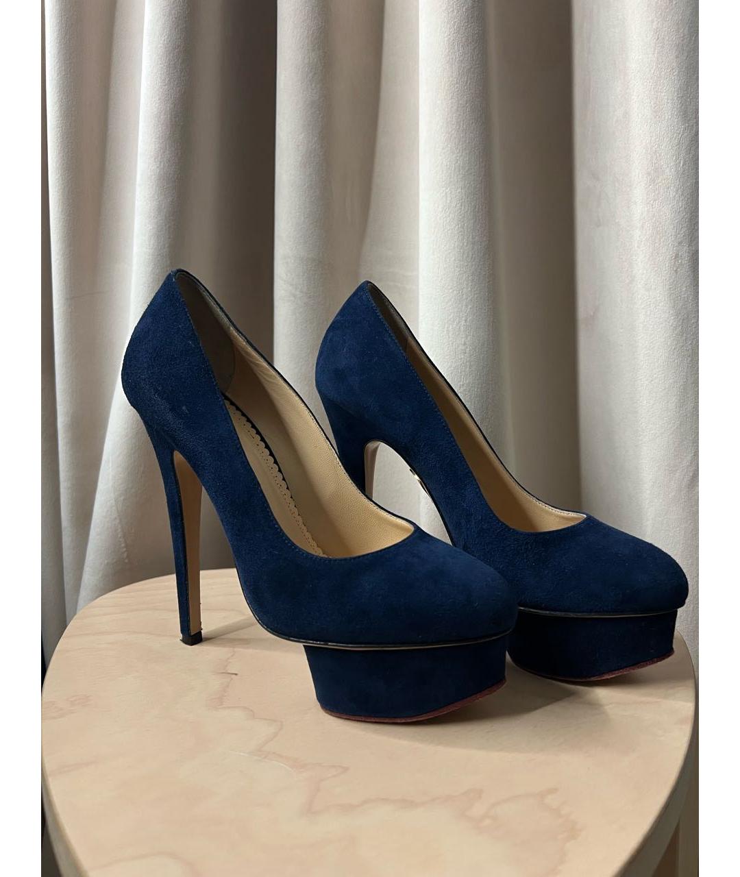 CHARLOTTE OLYMPIA Синие замшевые туфли, фото 6