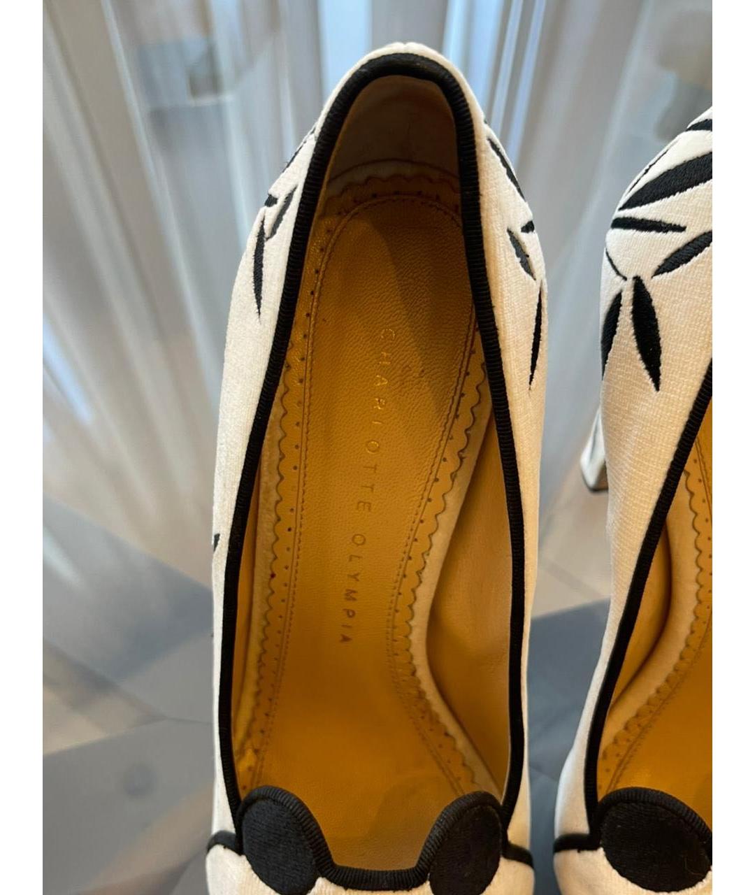 CHARLOTTE OLYMPIA Белые бархатные туфли, фото 7