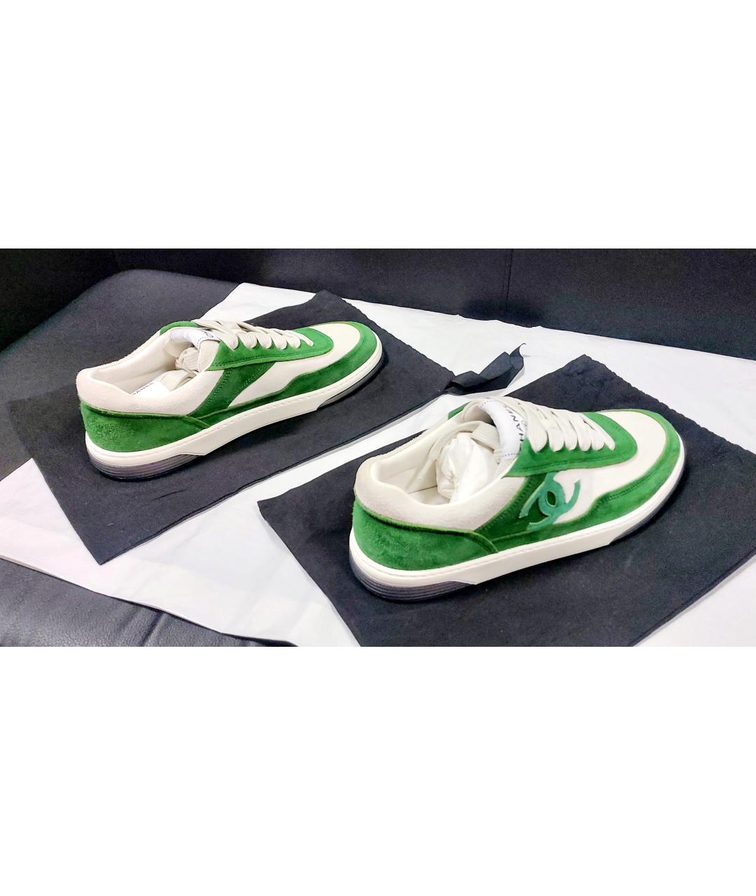 CHANEL PRE-OWNED Зеленые замшевые кроссовки, фото 3