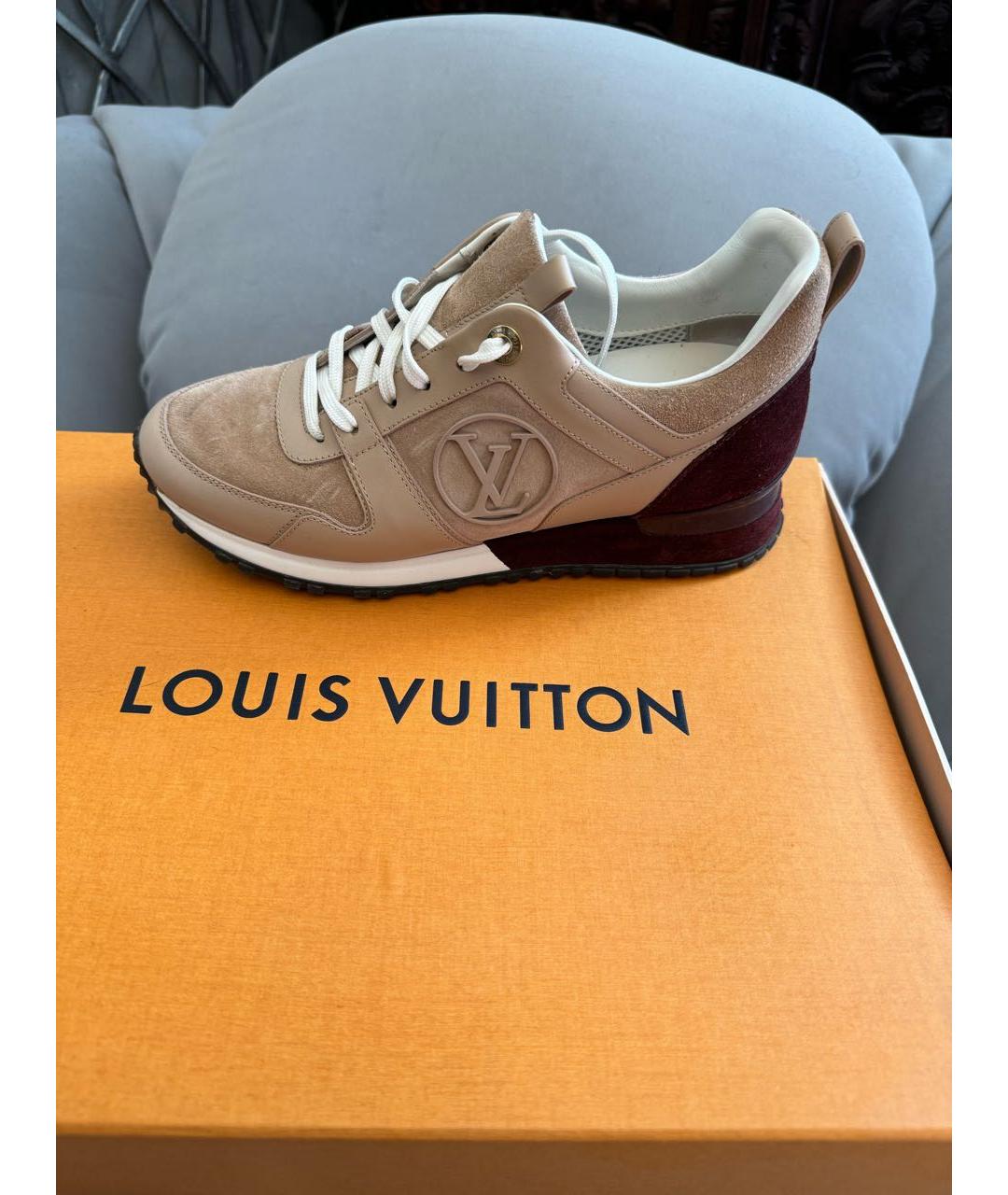 LOUIS VUITTON PRE-OWNED Бежевые замшевые кроссовки, фото 5