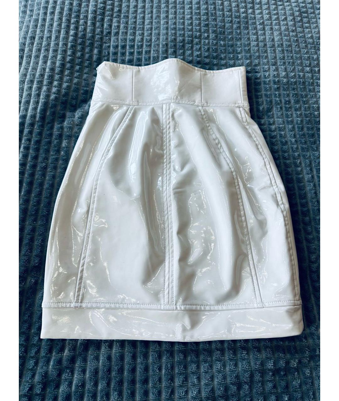 ELISABETTA FRANCHI Белая полиэстеровая юбка мини, фото 2