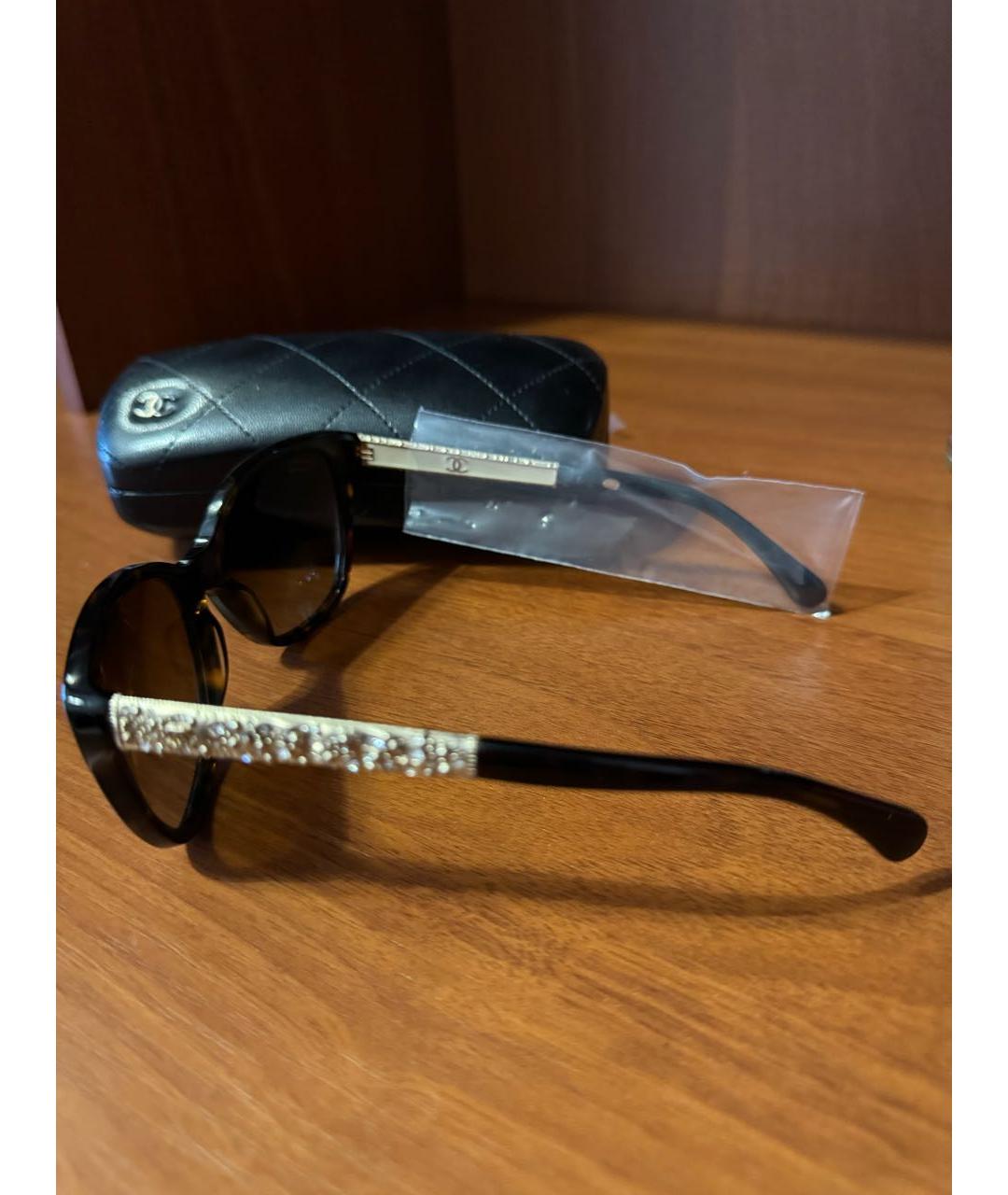 CHANEL Черные пластиковые солнцезащитные очки, фото 4