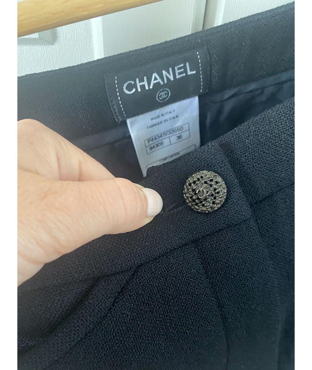 CHANEL PRE-OWNED Черная шерстяная юбка мини, фото 4