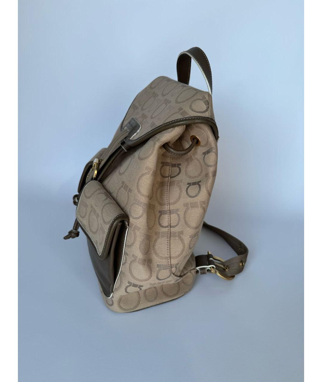 SALVATORE FERRAGAMO Бежевый кожаный рюкзак, фото 3