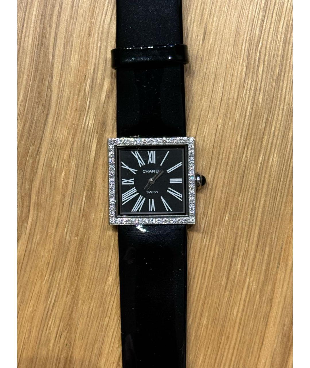 CHANEL PRE-OWNED Черные кожаные часы, фото 6