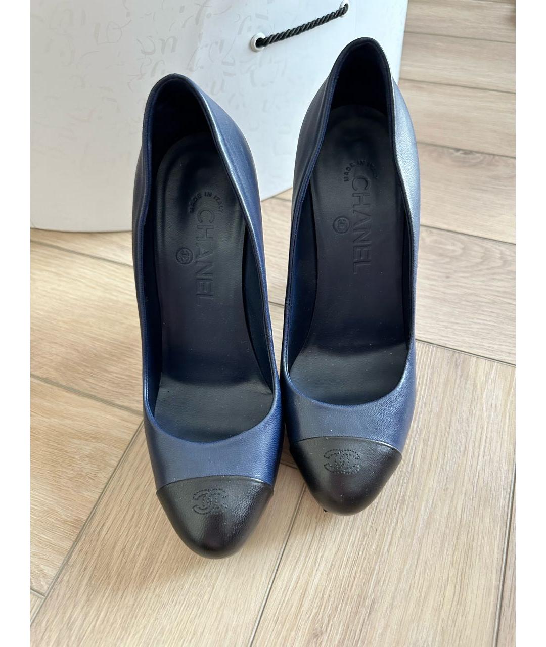 CHANEL PRE-OWNED Темно-синие кожаные туфли, фото 2